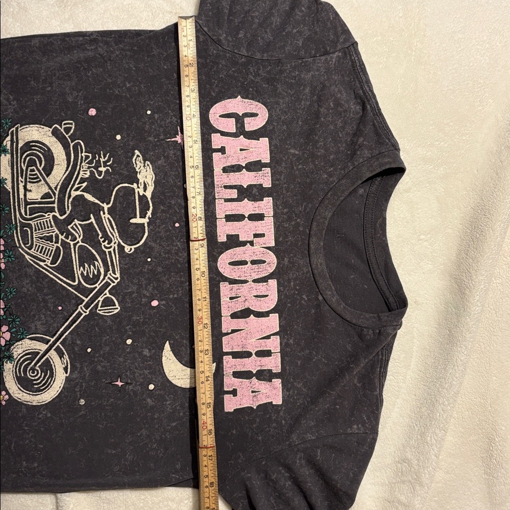 Peanuts Snoopy Graphic Gray T-Shirt California motorcycle print xs - Picture 5 of 5